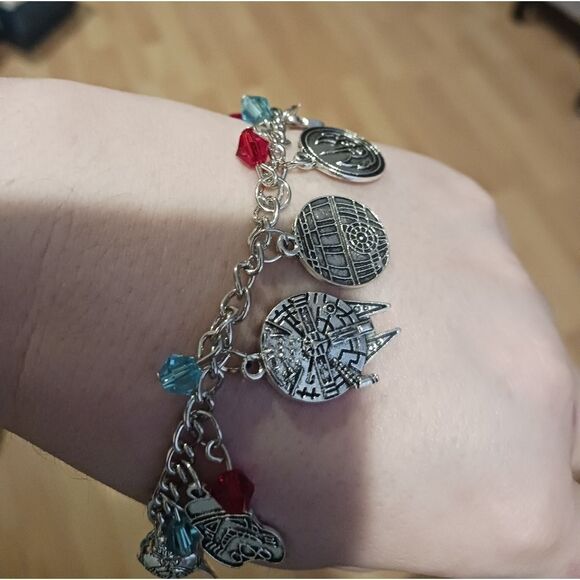 Star Wars Charm Bracelet - Picture 3 of 8